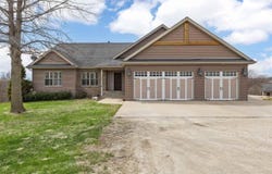 1415 Turkey Run NE, Solon, IA 52333