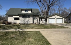 864 Utah Ave SE, Huron, SD 57350