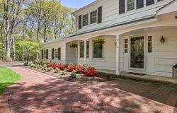 16 Southgate Road, Setauket, NY 11733