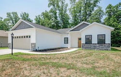 528 S Valley River Drive, Columbia City, IN 46725