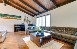 1209 Oak Trail Drive, Libertyville, IL 60048