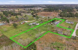 134 Meneley, Winnie, TX 77665
