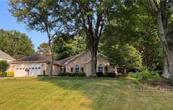 995 Old Spring Way, Sugar Hill, GA 30518