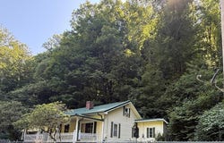 2505 Pinson Fork Rd., McAndrews, KY 41543