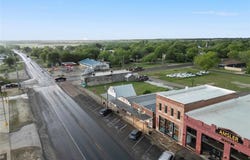 6725 N Lone Star Parkway, Crawford, TX 76638