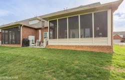 986 Meadow Walk Lane, Lenoir City, TN 37772