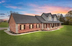 5000 Sue  LN, Lavaca, AR 72941