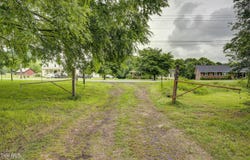 River Road, Elizabethton, TN 37643