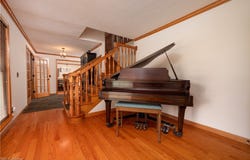 552 Springwood Circle SW, New Philadelphia, OH 44663