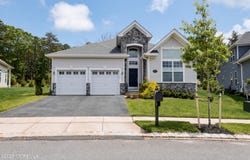21 Aurora Circle, Barnegat, NJ 08005