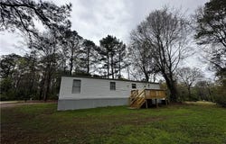 929 STRINGER WEEKS Road, SMITHS STATION, AL 36877
