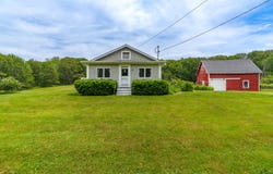 26 Cross Point Road, Edgecomb, ME 04556