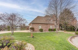 6 N Shore Drive, Worden, IL 62097