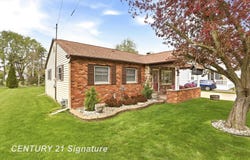 2961 Johns Drive, Saginaw, MI 48603