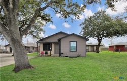 1916 Holloman Drive, Port Lavaca, TX 77979