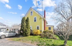 66 Earl Avenue, East Providence, RI 02915