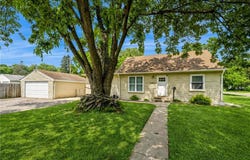 5801 Oregon Avenue N, Crystal, MN 55428