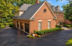 137 Circle Ridge Drive, Burr Ridge, IL 60527