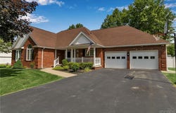 6290 Emily Court, Clarence, NY 14032