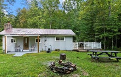 144 Moonshine LN, Goldbond, VA 24150