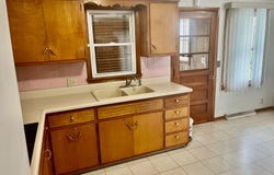 307 Iris Lane, Carmi, IL 62821
