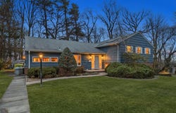 83 Fernwood Lane, Roslyn, NY 11576