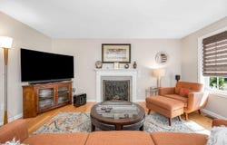 4 Chestnut Street, Hudson, NH 03051