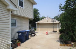 135 N Warrington Road, Des Plaines, IL 60016