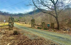 00 Apple Farm Road, Bakersville, NC 28705