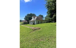 311 E Davidson Avenue, Chaffee, MO 63740
