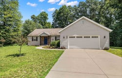 1233 BLACK BEAR TRAIL, Stevens Point, WI 54482
