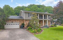 664 Lakeside Drive, Jackson, KY 41339