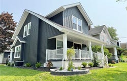 407 E Hillcrest Ave, New Castle, PA 16105