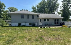1110 Olive Ave., Hebron, NE 68370