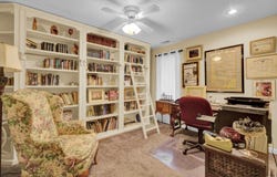 9607 S Harbour Pointe Drive, Bloomington, IN 47401