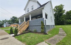 1707 Penn Ave, Jeannette, PA 15644