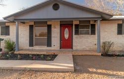 108 E Knippa, Uvalde, TX 78801