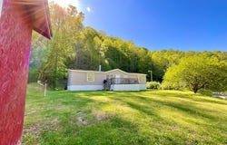 2835 Stratton Frk, Canada, KY 41519