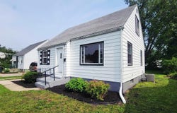 3917 Dunham Street, South Bend, IN 46619-2928