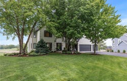 2624 Lakeview Drive, Shakopee, MN 55379