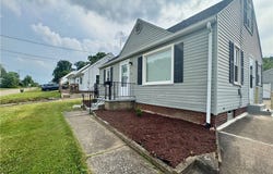 2611 Maple Avenue NE, Canton, OH 44714