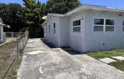 840 W 1st Street, Riviera Beach, FL 33404