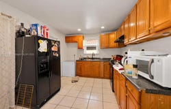 2855 NW 7th St, Fort Lauderdale, FL 33311