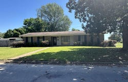 213 S ADCOCK, Dumas, AR 71639