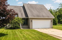 2654 Hickorywood Drive, Gaylord, MI 49735