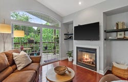 8485 S Ashbury Ln, Oak Creek, WI 53154