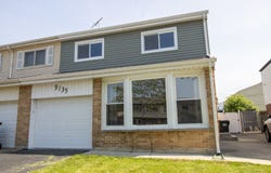 9135 Hollyberry Avenue, Des Plaines, IL 60016
