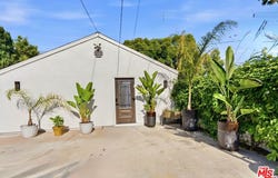 132 N CARSON Rd, BEVERLY HILLS, CA 90211
