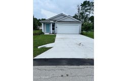 8 Phoenix Lane, Palm Coast, FL 32164
