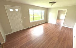 145 HICKORY Grove, Salem, IL 62881